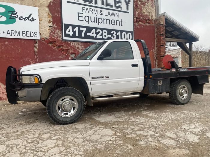 2001 Dodge Ram 2500 4X4 - Deweeze Bed (Electric over Hydraulic) - $14,995