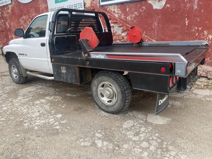 2001 Dodge Ram 2500 4X4 - Deweeze Bed (Electric over Hydraulic) - $14,995 - Image 4