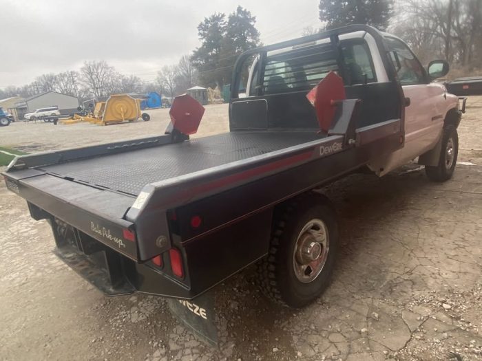 2001 Dodge Ram 2500 4X4 - Deweeze Bed (Electric over Hydraulic) - $14,995 - Image 5