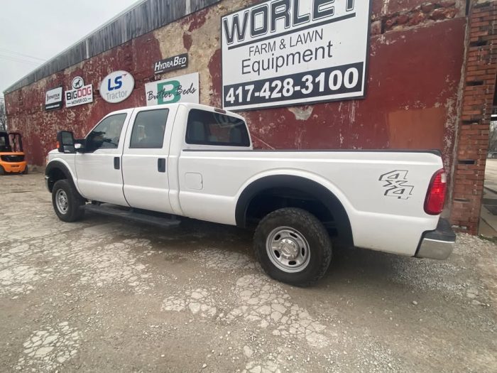 2012 Ford F-250 XL Crew Cab 4X4- $17,995 - Image 6