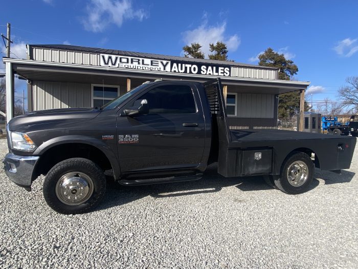 2016 Ram 3500 Single Cab 4X4 w/ Flatbed -  $26,900 - Image 5