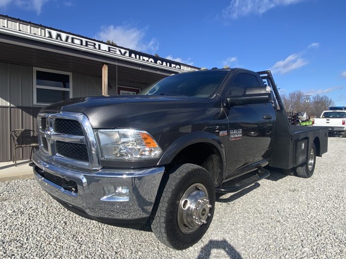 2016 Ram 3500 Single Cab 4X4 w/ Flatbed -  $26,900 - Image 4