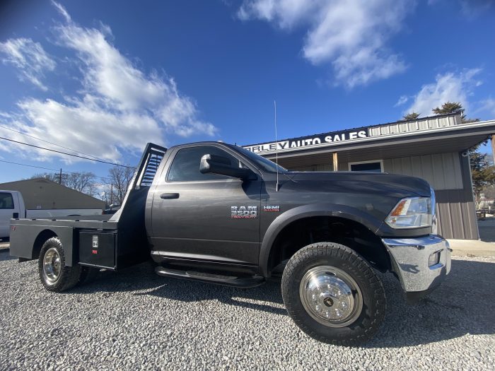 2016 Ram 3500 Single Cab 4X4 w/ Flatbed -  $26,900 - Image 2