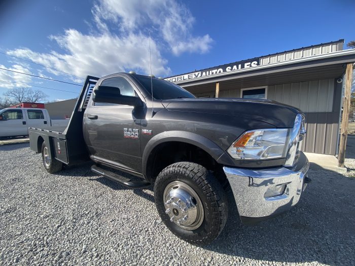 2016 Ram 3500 Single Cab 4X4 w/ Flatbed -  $26,900