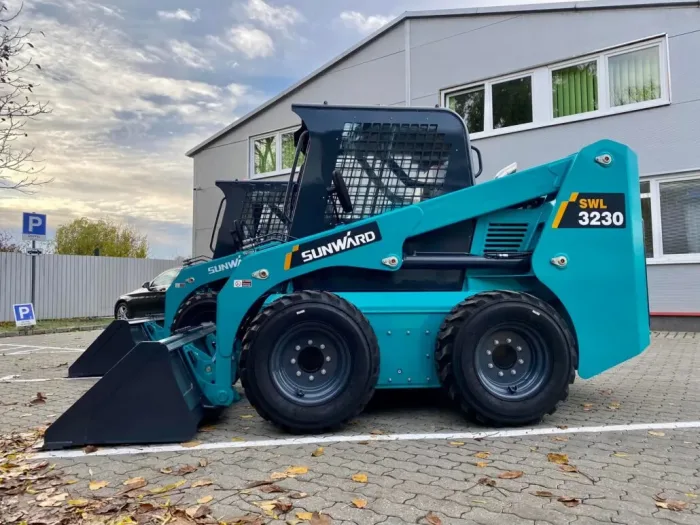 SUNWARD SWL3230 (Rubber Tire) - $45,900