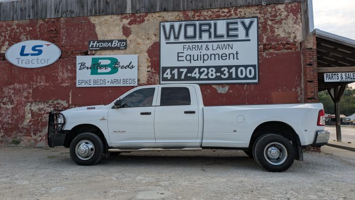 2021 Ram 3500 Tradesman 4x4 Crew Cab Dually - $45,900 - Image 3