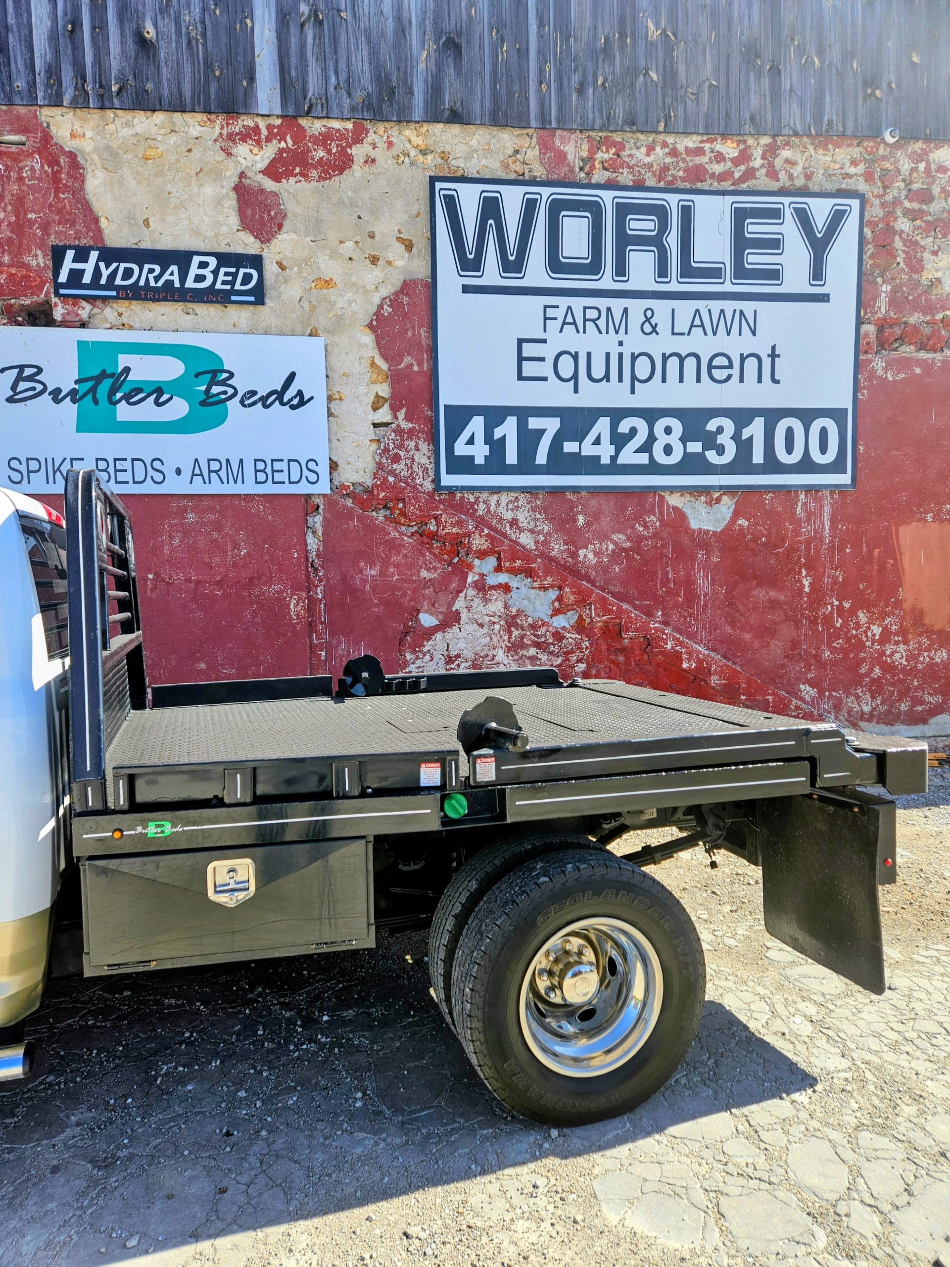 2011 RAM 3500, DUALLY, CREW, CAB, LARAMIE, BUTLER ARM BED - Image 2