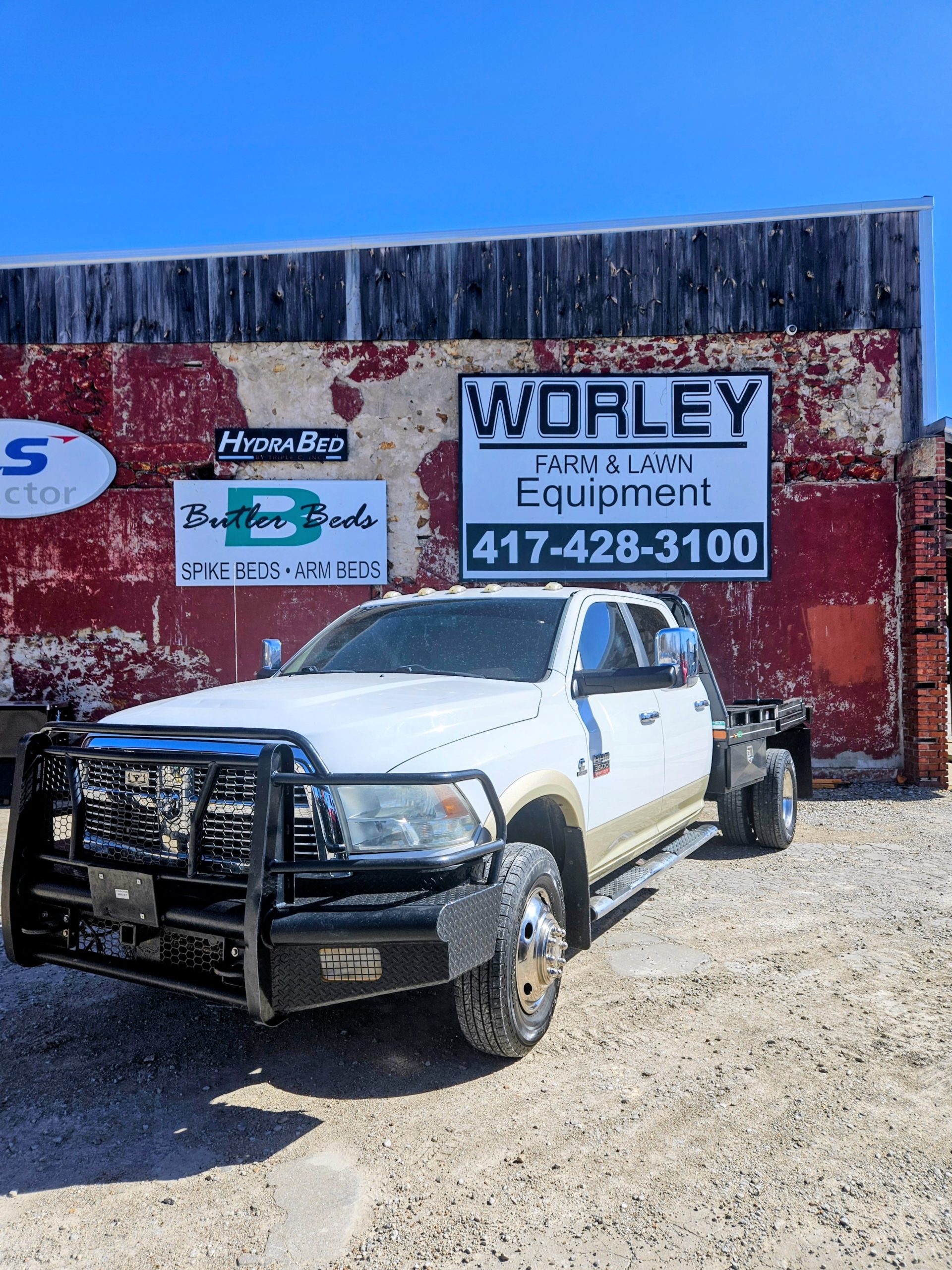 2011 RAM 3500, DUALLY, CREW, CAB, LARAMIE, BUTLER ARM BED - Image 5